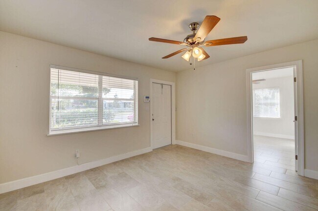 Photo - 201 George Bush Blvd