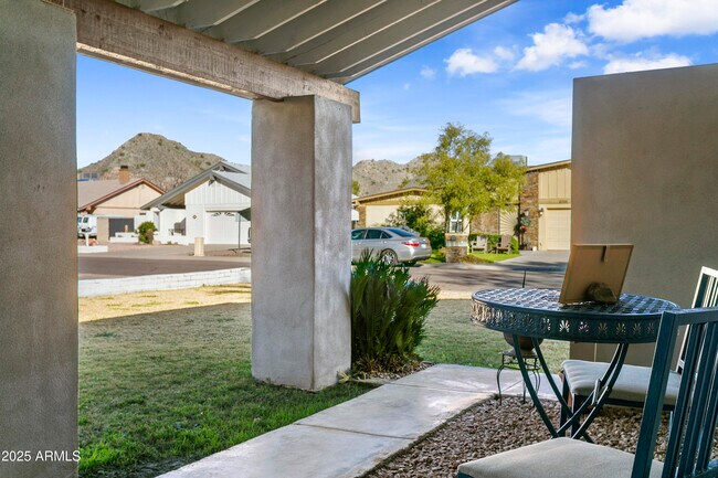 Photo - 2707 E Louise Dr