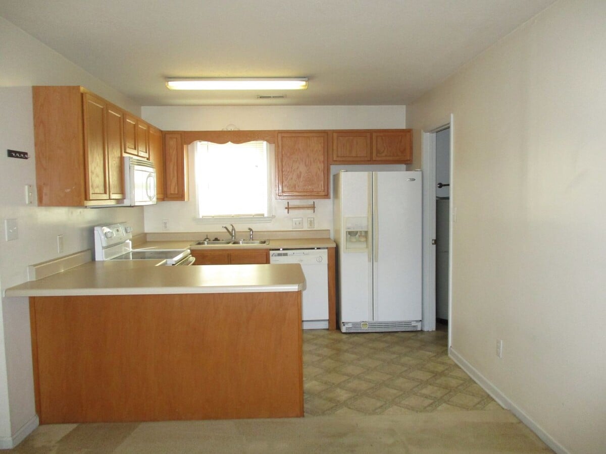 Photo - Beautiful four bedroom two bath home located off Piney Green and just minutes to Camp Lejeune.