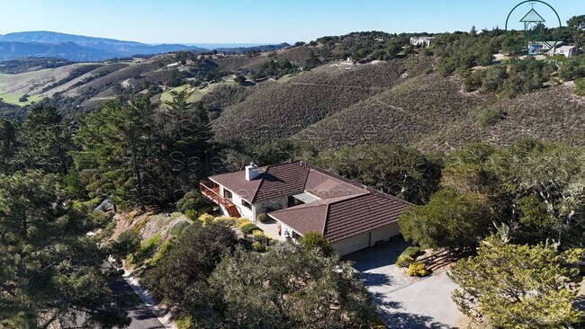 Photo - Impeccable Laureles Grade Estate Property with Valley Views