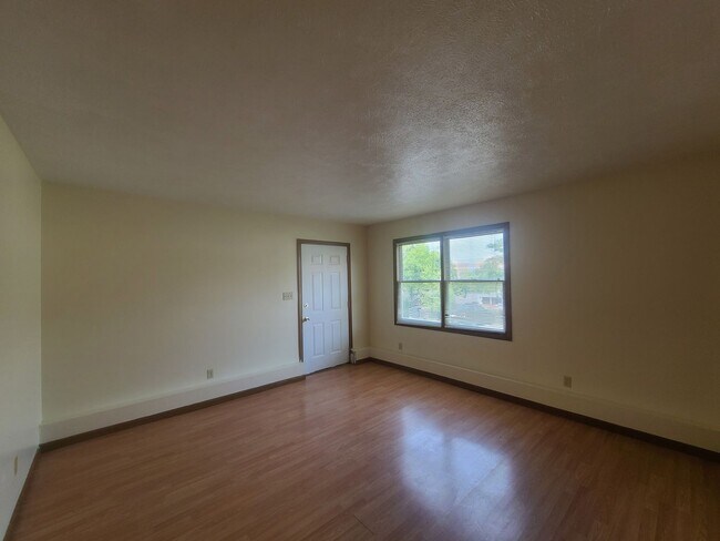 Photo - 2865 University Avenue Unidad 2865-1