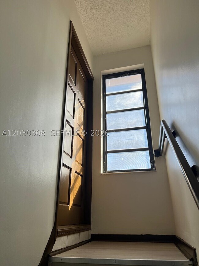 321 SW 71st Ave Unit 2