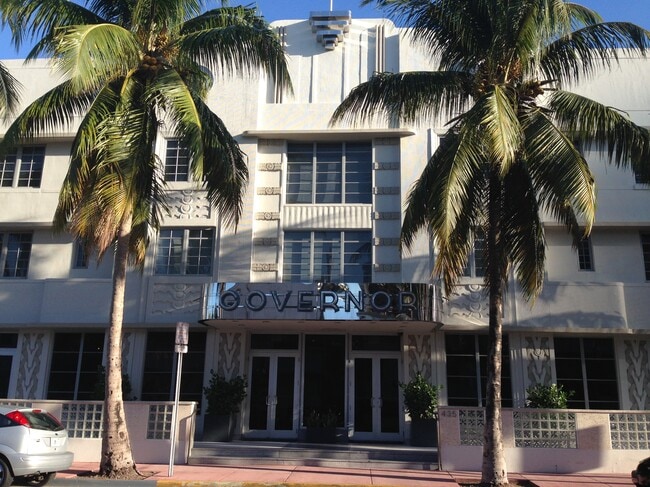 Fachada icónica de estilo art déco - 435 21st St Unidad 101