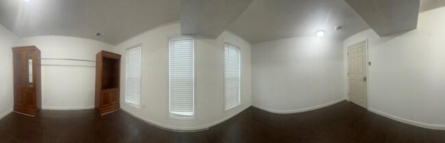 8xxx Barrett Rd