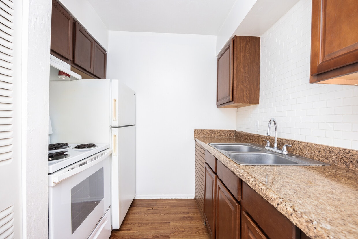 Floor Plan - 2BR/1BA RENO