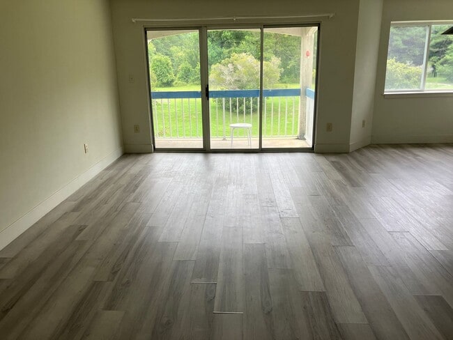 Photo - 2 bedroom 2.5 bathroom in Calabash Unit 8