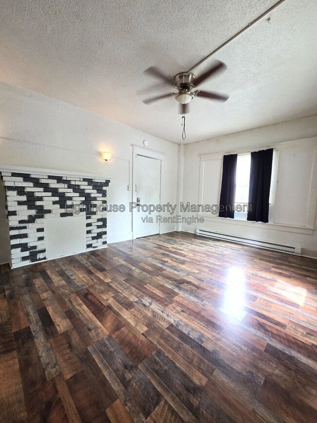 Building Photo - 112 E Britain Ave Unit 1