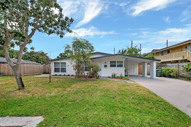 Photo - 840 NW 39th St