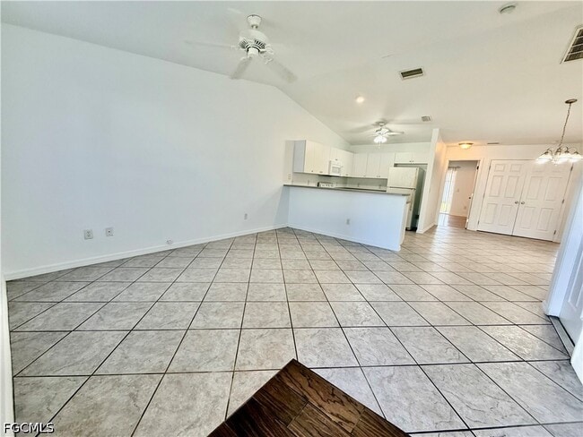 Photo - 109 NE 16th Pl