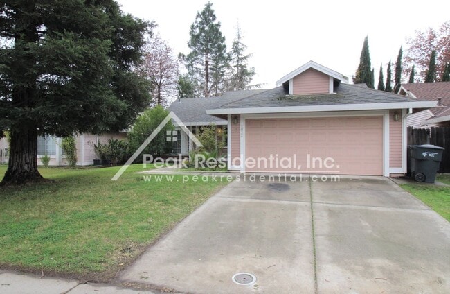 Photo - Nice 3bd/2ba House with 2 Car Garage near Bell & Rio Linda Blvd