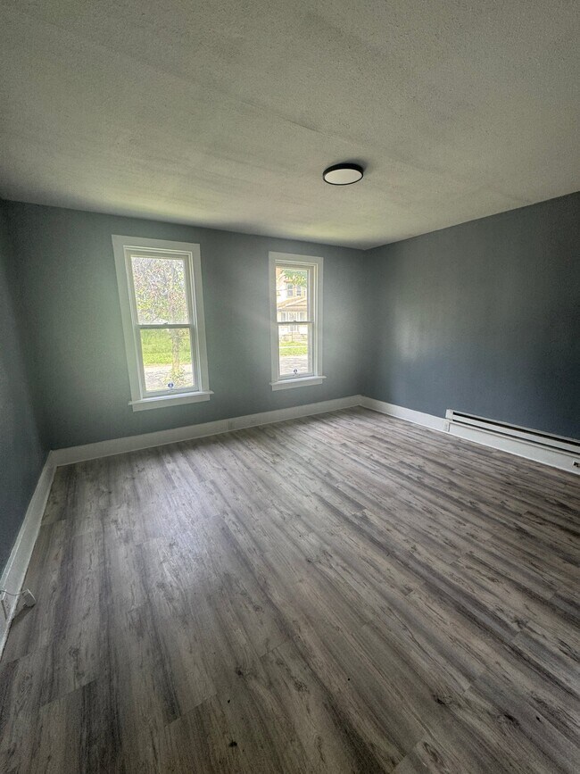 Photo - 124 Everett St