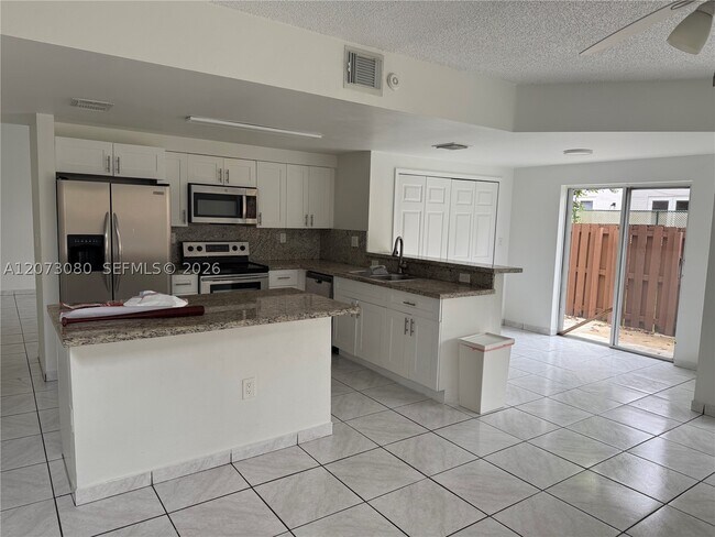 15870 SW 85th St
