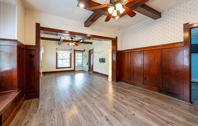 Photo - 25% OFF FIRST MONTHS RENT - Large Beautifu...