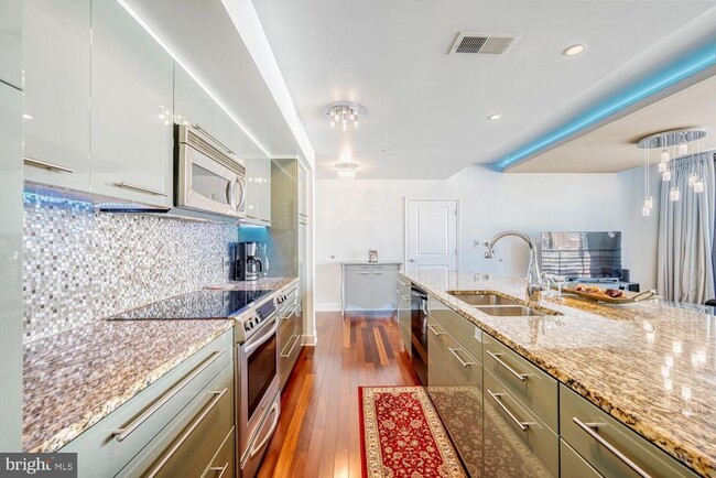 Photo - 675 S President St Unit 1501