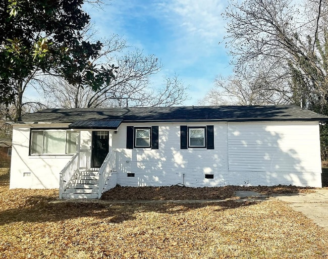 Building Photo - 608 Crawford Rd