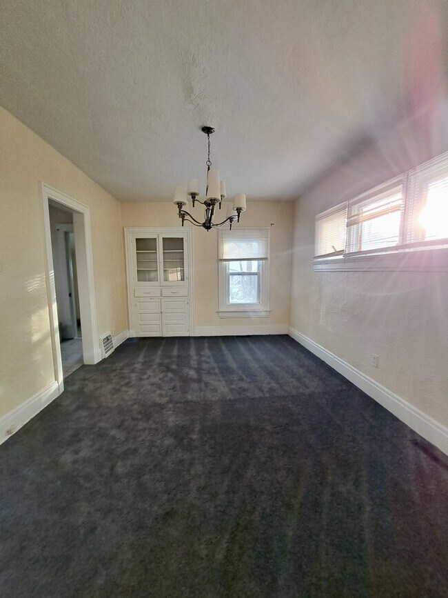 Photo - 1122 Beaumont Ave