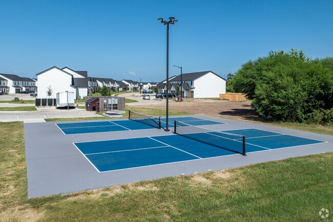 Pickleball Courts - Charleston Mills Luxury Townhomes