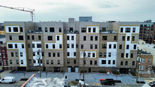 Building Photo - 187 Culver Ave Rental