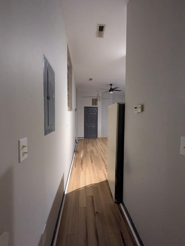 Photo - 404 W Broad St