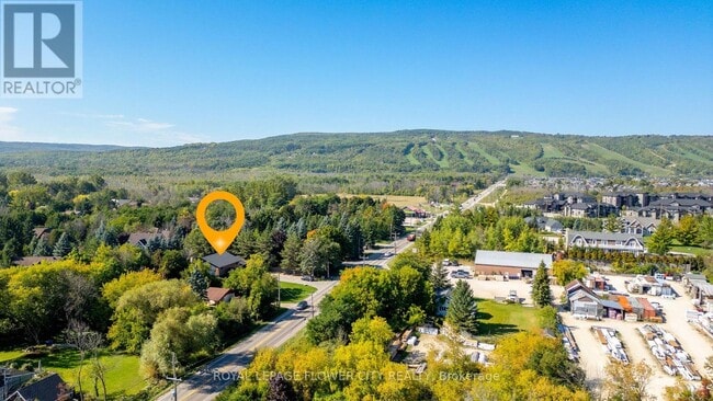 Photo - 734 Mountain Rd