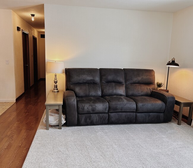 Photo - 614 Mercer Ave