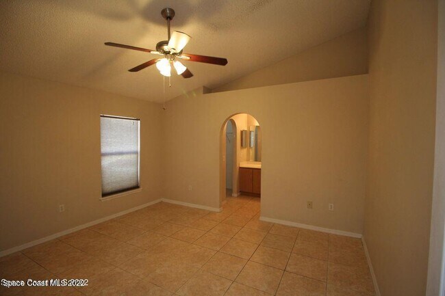 Photo - 2230 Redwood Cir