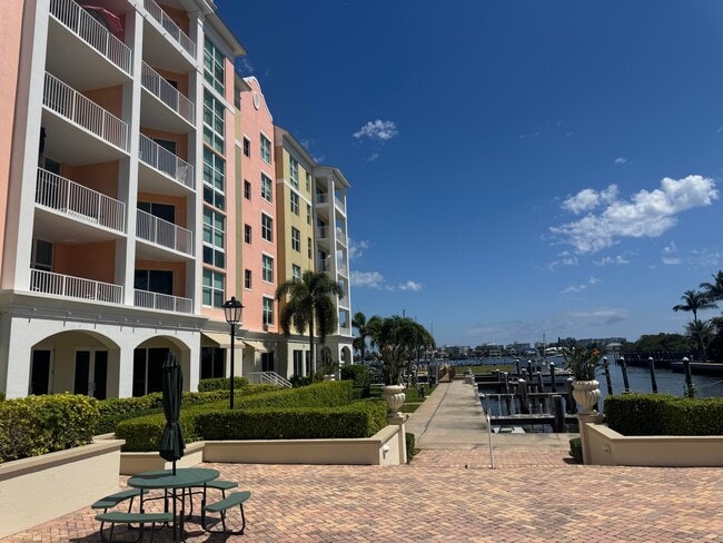 Photo - 356 Moorings Dr