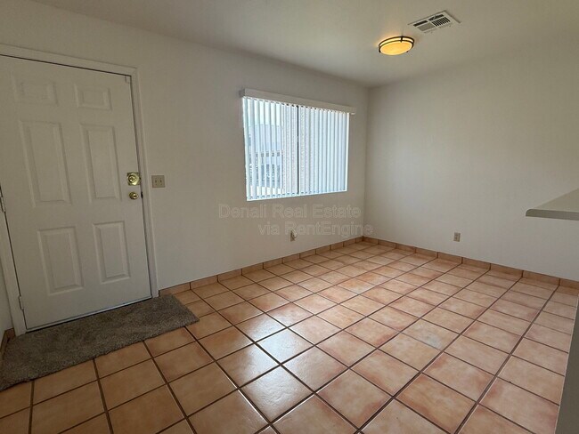 Photo - 611 W 13th St