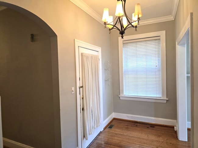 Photo - 800 Graydon Ave