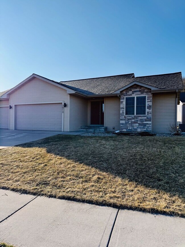 Photo - Remodeled 3BR 3BA Duplex in Black Earth –  $2800 month