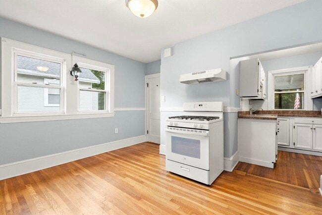 Photo - 19-21-21 Augustus Ave Unit 2