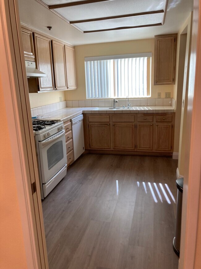 Photo - 2706 Honolulu Ave Unit 209