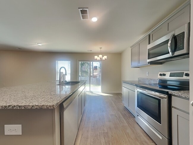 Photo - 306 Crooked Pne Ct