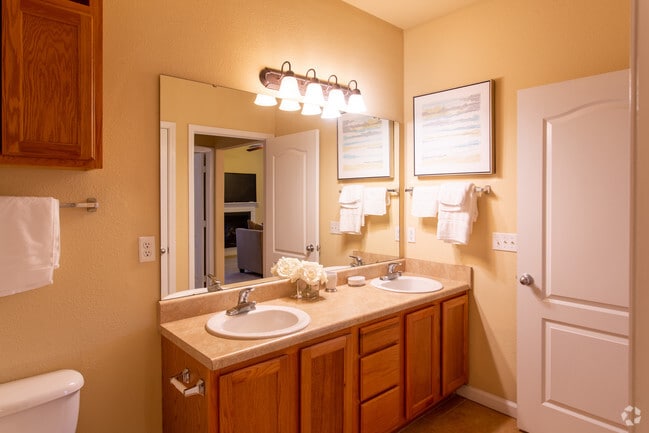 1BR,1BA