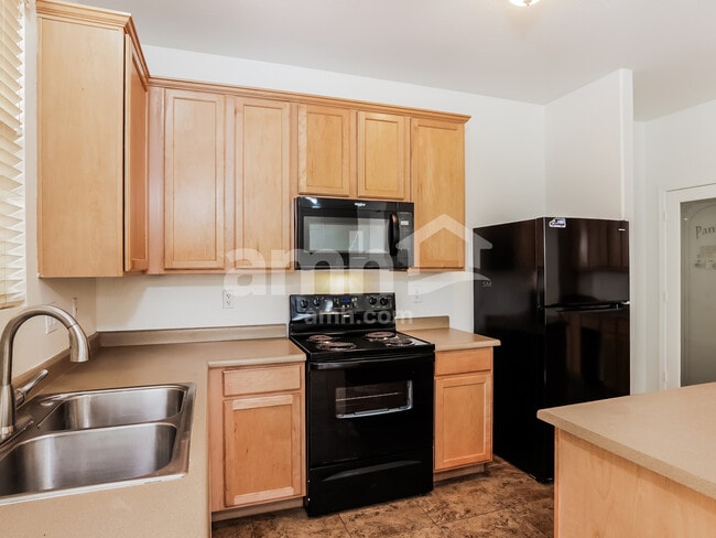 Photo - 10010 W Winslow Ave