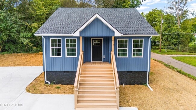 Building Photo - 4131 Porter Ave