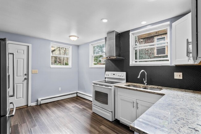 Photo - 22 Wyman St Unit 1