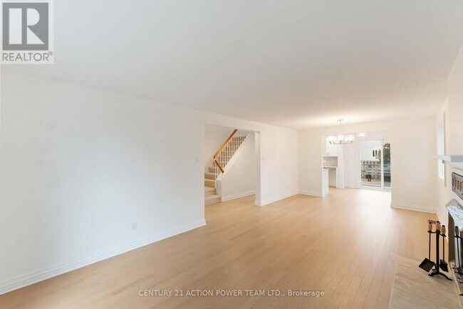 Photo - 427 Grassland Terrace