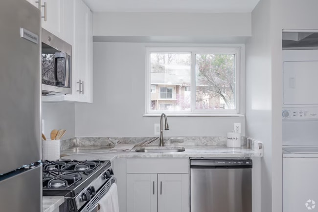 Photo - Barclay Village Apartments