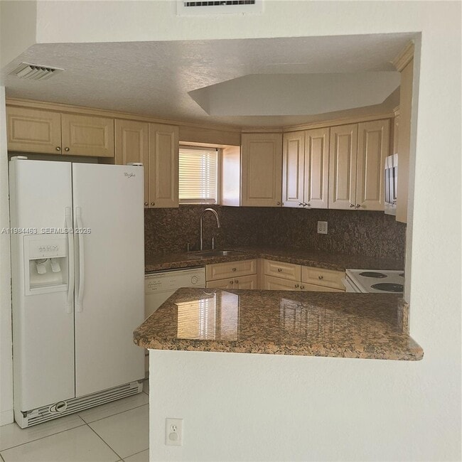 Photo - 8245 Lake Dr Unit 406