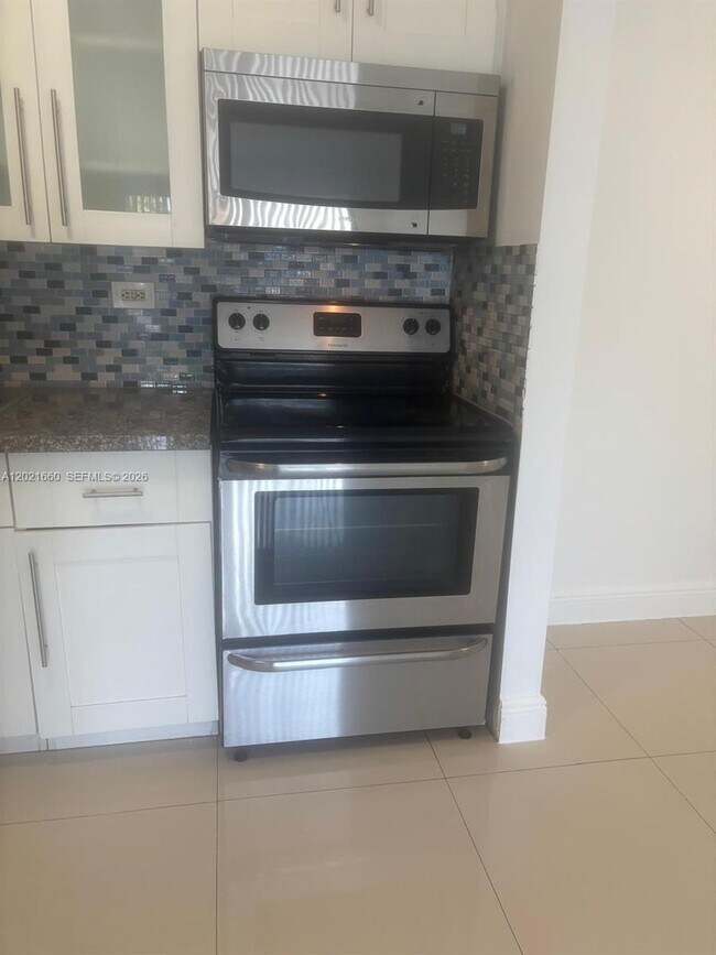 Photo - 7120 NW 179th St Unit 106