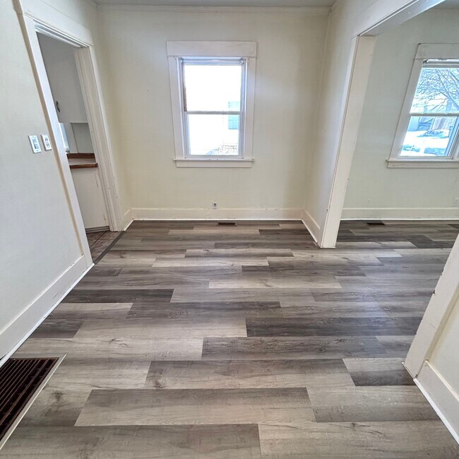 Photo - 329 Fenton St