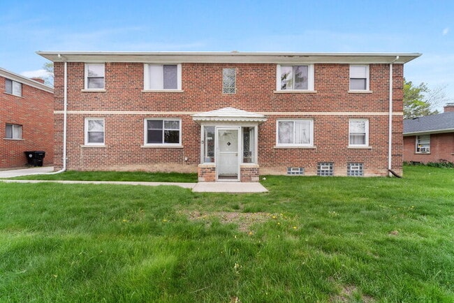 Photo - 19162 Beech Daly Rd Condo
