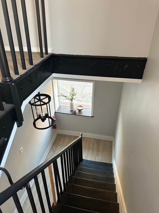 225 Main St Unit 1