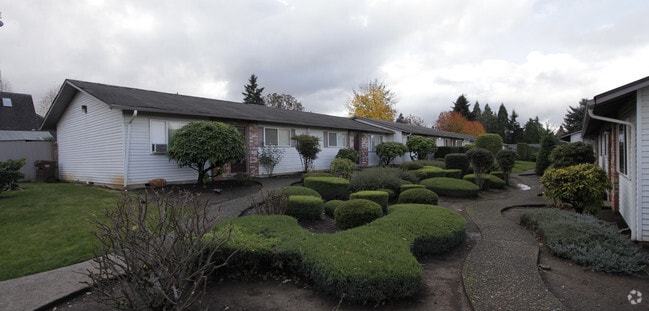 Pleasant Square Apartments