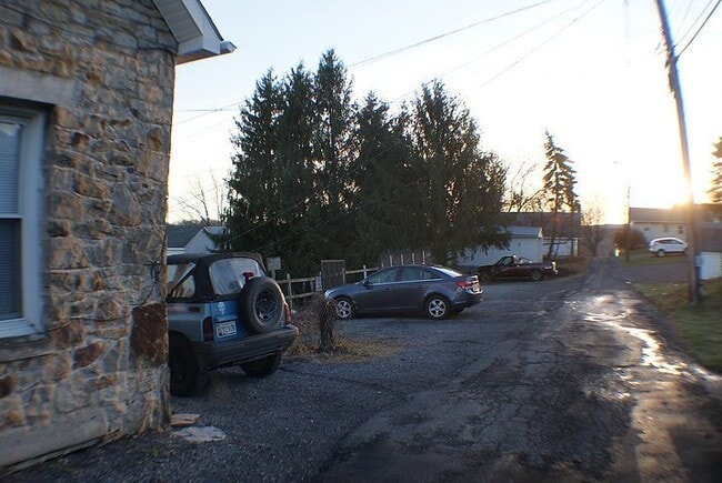 Photo - 35 Stoyer St