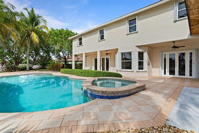 Photo - 926 Marina Dr