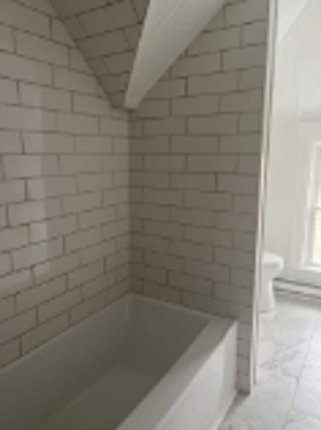 Building Photo - 71 N Brandywine Ave Unit 3