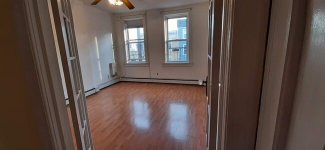 livingroom - 380 2nd St Unit Apt 3A