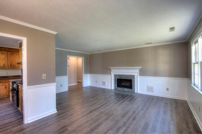 Photo - 407 Alice Ct